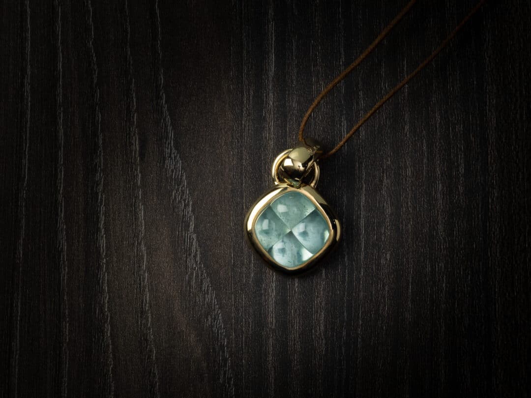 Ciondolo in oro firmato “Pomellato” Mosaique
